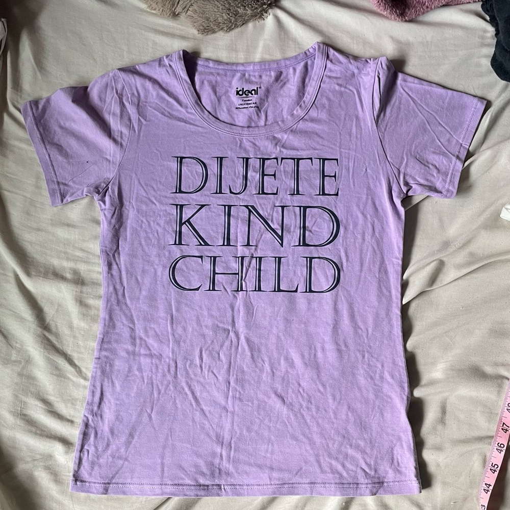 Ideal Purple Kids Shirt that translates to “Child” in Serbi-Croatian & German
